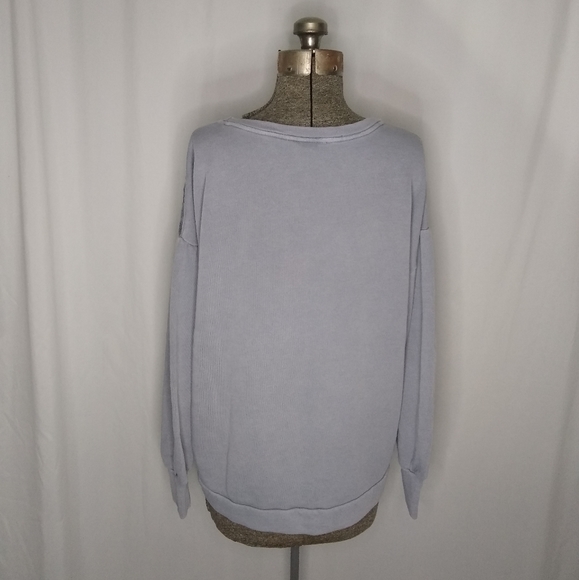 American Eagle light blue embroidered sweatshirt - Picture 10 of 14